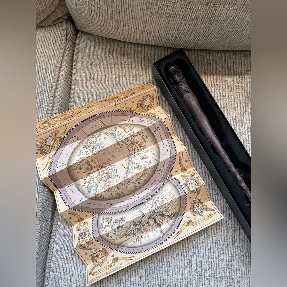 Wizarding World of Harry Potter Alder 4 Ollivander Death Eater Snake Wand 18”
